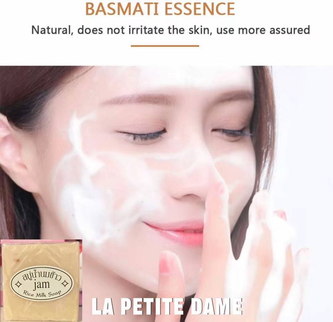 Savon au lait de riz - contient naturellement de l'acide kojique - éclaircit la peau en douceur